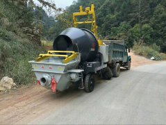 三民重科混凝土泵车给力抱坡岭蓄水池建设